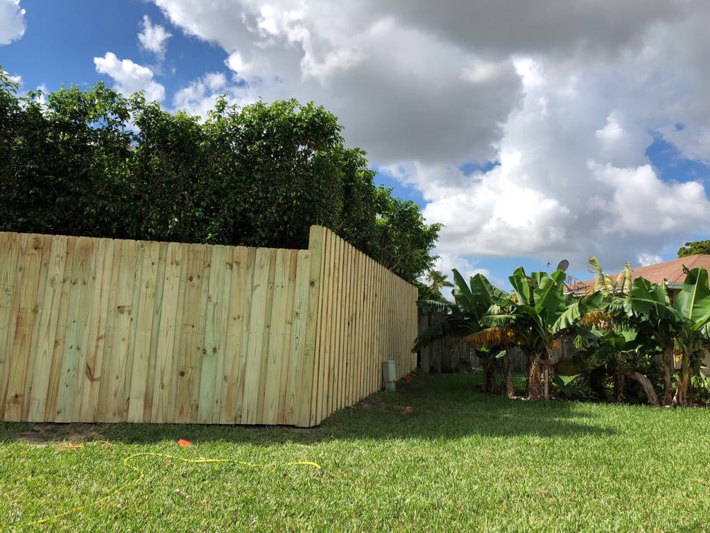 Top Fence Contractors in Port St. Lucie.