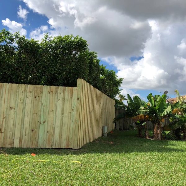 non zero lot line fence installation jupiter florida Top Fence Contractors in Port St. Lucie.